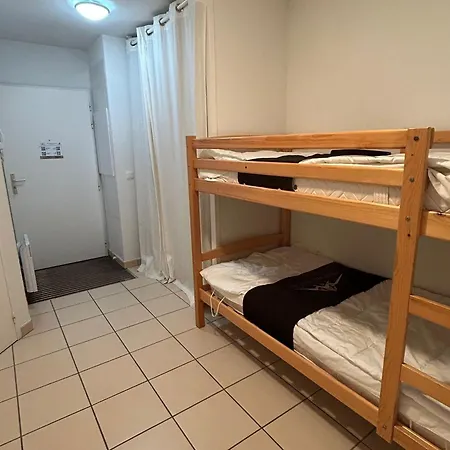 6 Pers Avec Parking Privé, Près Du Et - Fr-1-814-71 Appartement Super-Besse