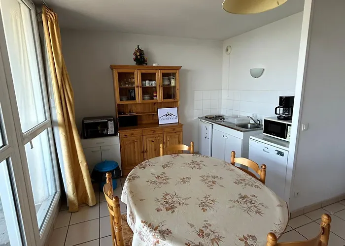 6 Pers Avec Parking Privé, Près Du Et - Fr-1-814-71 Appartement Super-Besse