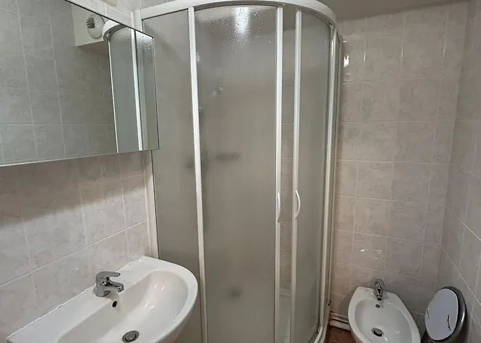 Appartement 6 Pers Avec Parking Privé, Près Du Et - Fr-1-814-71