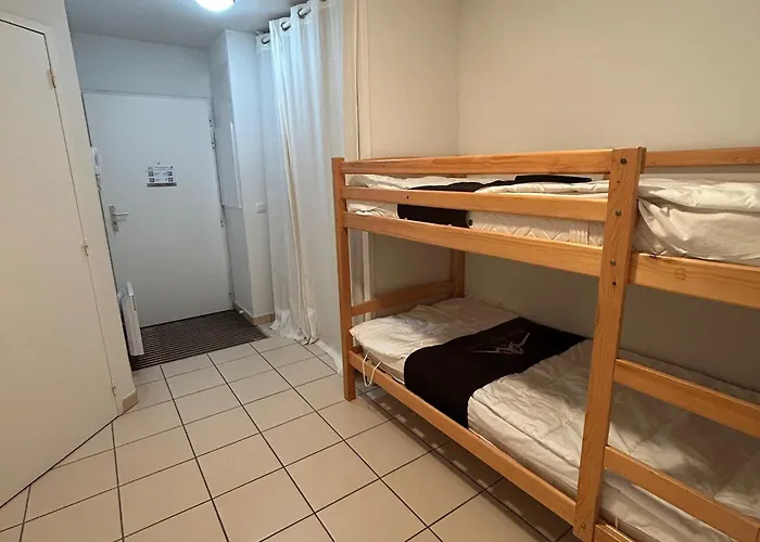 6 Pers Avec Parking Privé, Près Du Et - Fr-1-814-71 Appartement Super-Besse